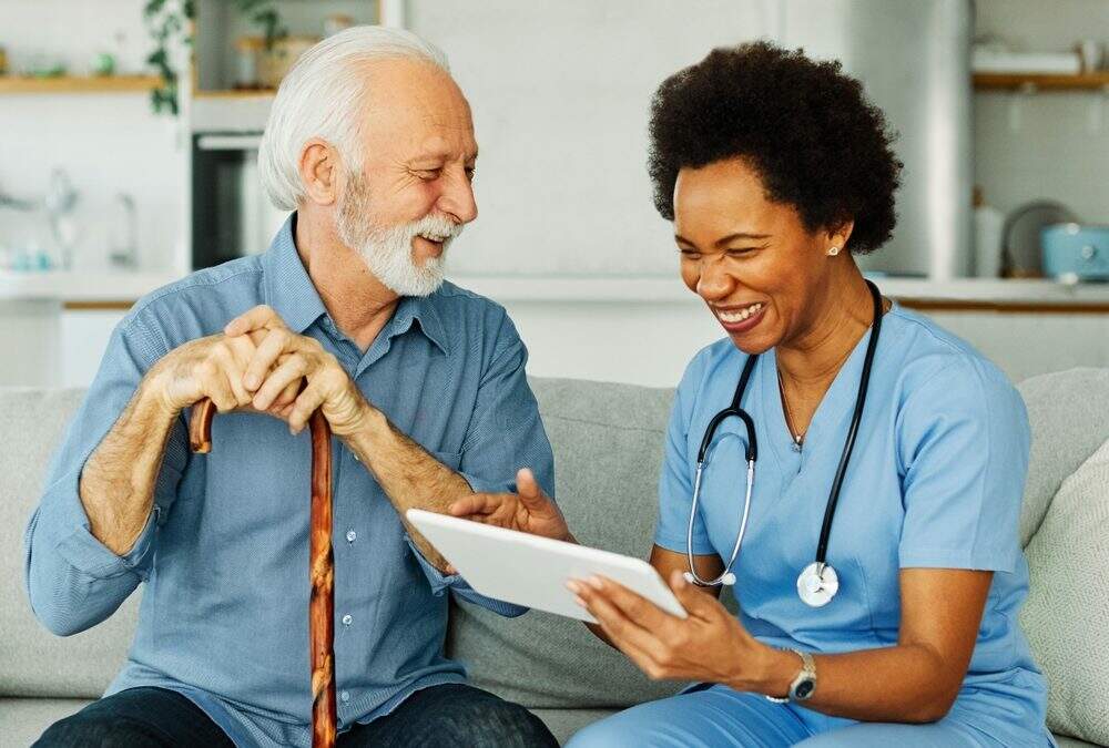 Tecnologia médica: impacto positivo e benefícios para idosos