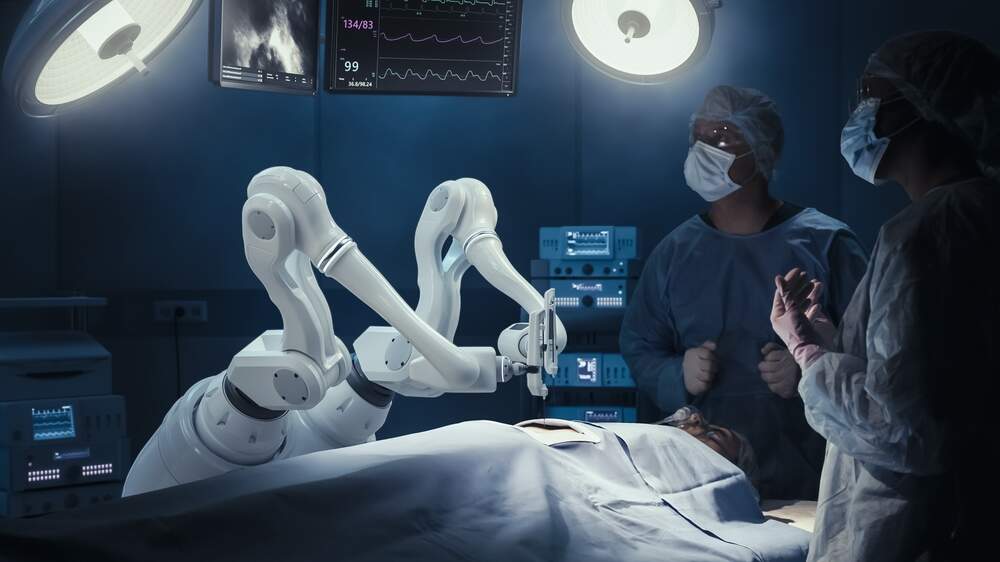 Robô Revoluciona Cirurgias: Acesso Ampliado e Eficiência
